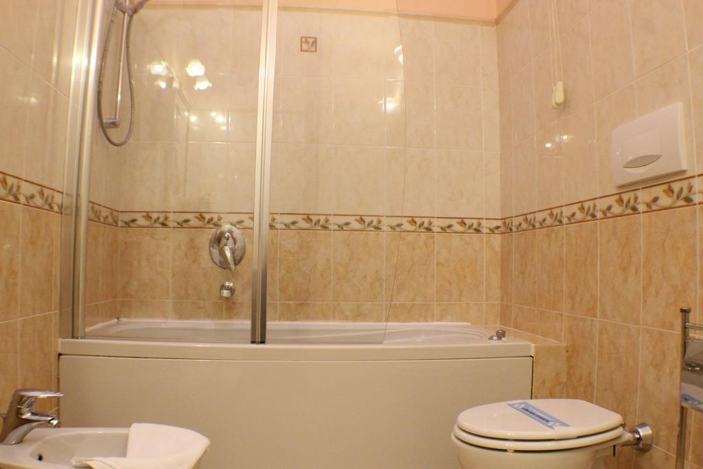 Certosa Hotel Milan Luaran gambar
