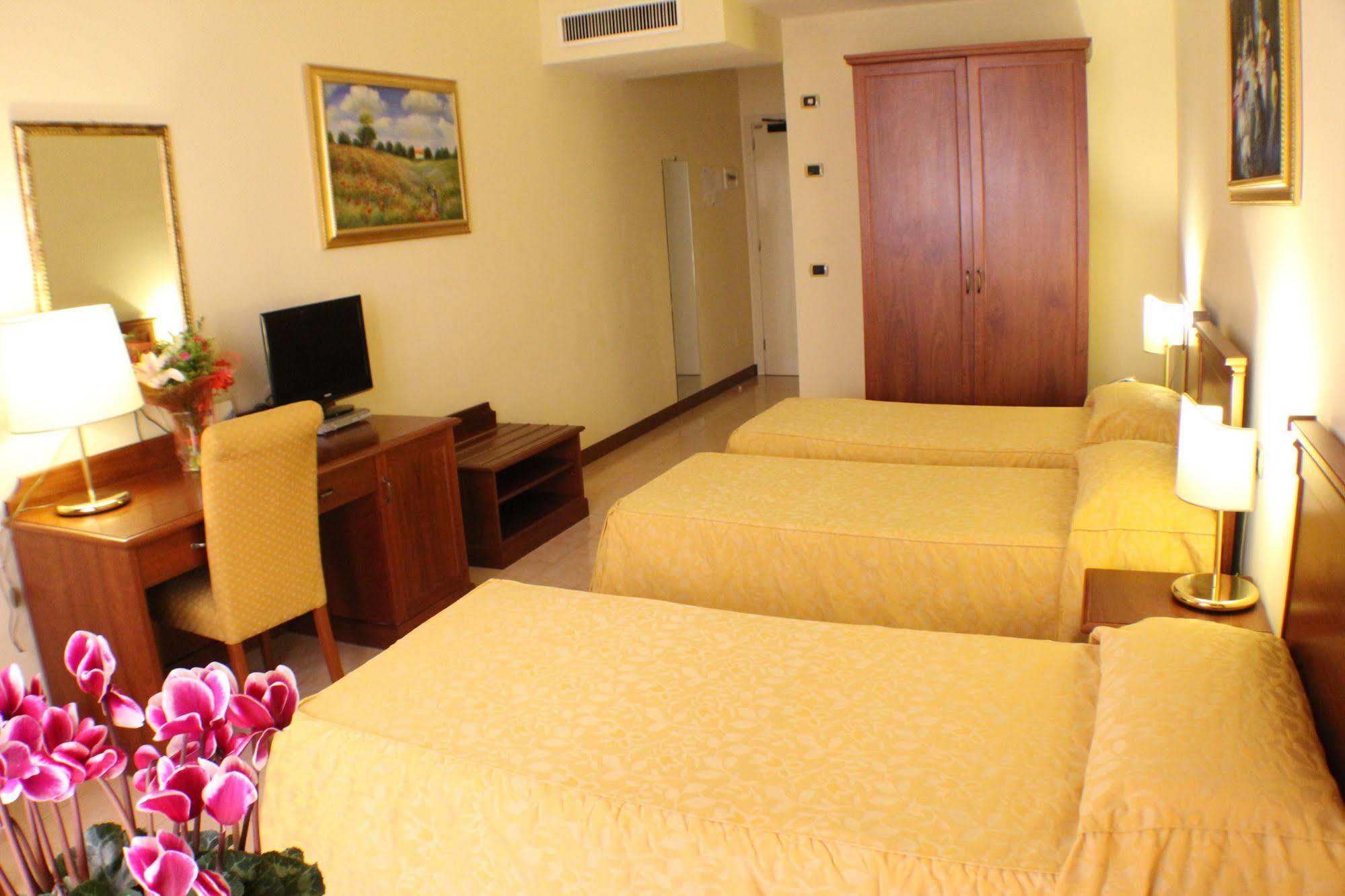 Certosa Hotel Milan Luaran gambar