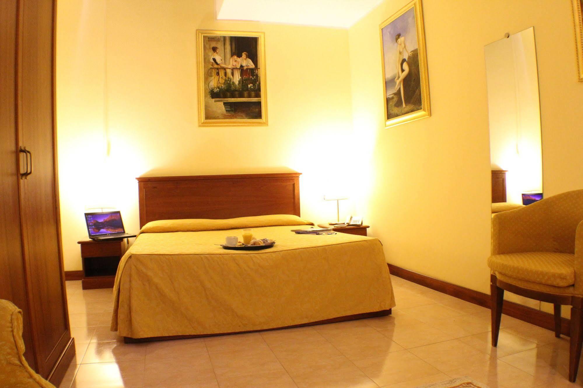 Certosa Hotel Milan Luaran gambar