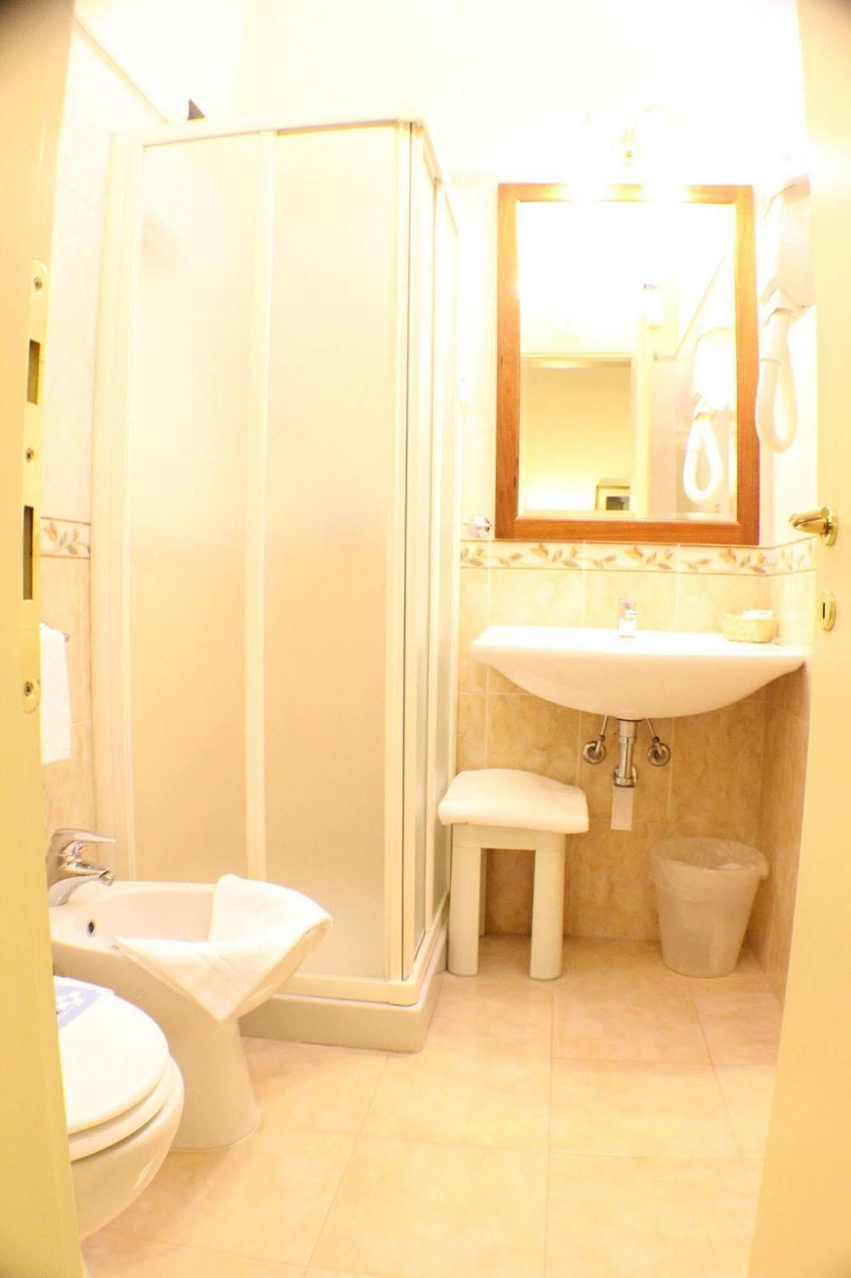 Certosa Hotel Milan Luaran gambar